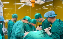 Ngã đập đầu xuống nền cứng khi đi xe đạp, bé trai bị chấn thương sọ não