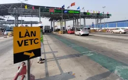 Gần 40.000 ô tô bị dán chồng thẻ thu phí không dừng: Tổng cục Đường bộ nói gì?