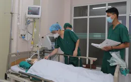 Cứu sống bệnh nhân cao tuổi bị sốc nhiễm khuẩn nặng, thủng tạng rỗng