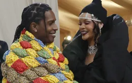 Bạn trai của Rihanna không nhận tội tấn công bằng súng