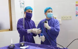 Nam bệnh nhân ho ra máu tái phát kéo dài do giãn động mạch phế quản