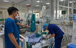 Mắc cúm A bị biến chứng nặng không ngờ, nữ bệnh nhân 40 tuổi bị suy hô hấp nặng phải đặt ECMO