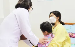 Cảnh báo tình trạng trẻ sốt cao nhập viện do sốt mò