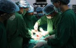 Gần 90 ngày giữ thai cho sản phụ hiếm muộn bị vỡ tử cung ở tuần 26