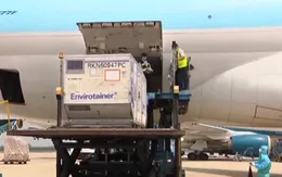 Thêm 1,5 triệu liều vaccine phòng COVID-19 Pfizer về đến Việt Nam