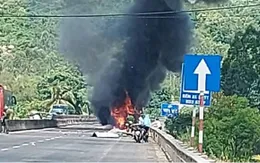 Xe chở hàng chuyển phát nhanh cháy trơ khung sắt trên Quốc lộ 1