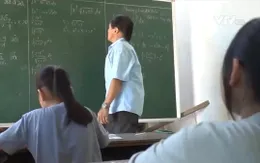 Ông giáo khuyết tật và lớp học 4 "không"