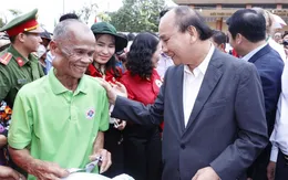 Chủ tịch nước Nguyễn Xuân Phúc: Ai cũng phải được đón Tết vui tươi, đầm ấm