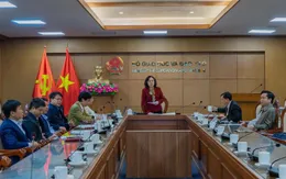 Tiếp tục triển khai hiệu quả chương trình “Sóng và máy tính cho em”