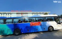 "Chuyến xe yêu thương" mang Tết tới người bệnh ung thư