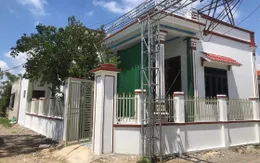 Mùa xuân đầu tiên trên bờ của dân vạn đò