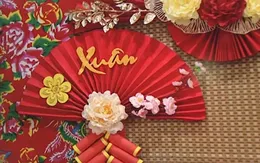 Tất bật trang trí nhà cửa đón Tết