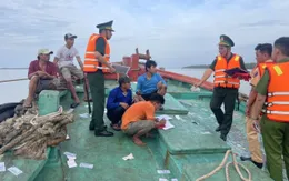 Ngư dân Bến Tre ra khơi bám biển đầu năm mới