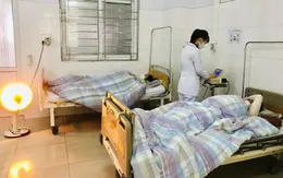 Đảm bảo giữ ấm cho bệnh nhân đến khám và điều trị