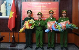 Chủ tịch UBND TP Đà Nẵng “thưởng nóng” các lực lượng cứu nạn thành công thanh niên gặp nạn tại bãi Sủng Cỏ