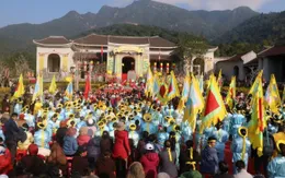 Hàng chục nghìn Phật tử và du khách nô nức tham gia khai Hội Xuân Yên Tử 2023