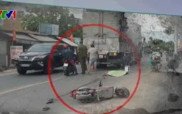 Xe đạp điện chở 3 va chạm xe tải, 3 nữ sinh thương vong