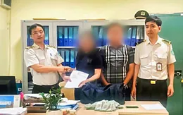 Nhân viên an ninh hàng không trả lại gần 1,2 tỷ đồng của hành khách bỏ quên
