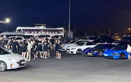 Dàn 20 siêu xe lưu thông trên cao tốc TP Hồ Chí Minh - Dầu Giây bị phạt hàng loạt lỗi vi phạm