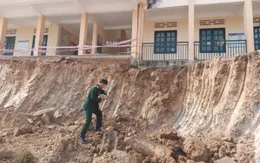 Di dời an toàn quả bom nặng 350kg gần trường học