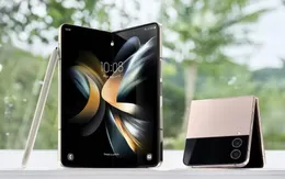 Bạn có nên mua điện thoại gập ngay bây giờ?