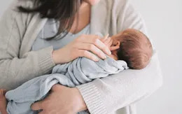 Phụ nữ sinh con ở độ tuổi 20 có nguy cơ đau tim, đột quỵ cao hơn