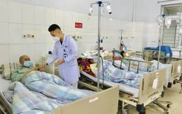 Cảnh báo xuất huyết tiêu hóa đe doạ tính mạng do rượu, bia
