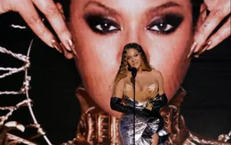 Điểm lại những khoảnh khắc lịch sử tại lễ trao giải Grammy 2023