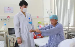 Cứu sống bệnh nhân xuất huyết não nặng nề do vỡ dị dạng thông động tĩnh mạch não