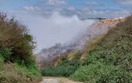 Đà Lạt tập trung dập tắt đám cháy ở bãi rác Cam Ly