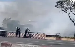 Người dân đốt rác gây mất an toàn điện