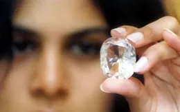 Một trong những viên kim cương nổi tiếng nhất thế giới được triển lãm tại Anh