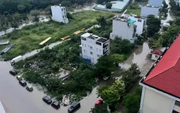 TP Hồ Chí Minh ngập nặng do mưa lớn kết hợp triều cường