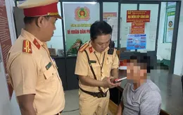 Tạm giữ tài xế nghi đâm vào xe CSGT để tránh việc kiểm soát