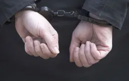 Nhận tiền để làm nhanh “sổ đỏ”, một cán bộ địa chính bị khởi tố