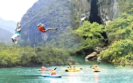 Khách du lịch đến Quảng Bình đã vượt kế hoạch cả năm