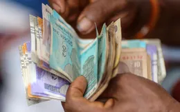 Bảo vệ đồng nội tệ - mục tiêu của các ngân hàng trung ương