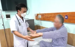 Can thiệp kịp “giờ vàng” cứu sống người bệnh cao tuổi đột quỵ não