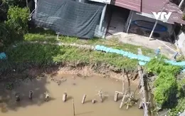 Người dân ngày đêm phập phồng, bất an bên bờ kênh sạt lở