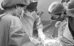 Sản phụ bị rối loạn dẫn truyền nhịp tim hiếm gặp