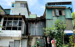 Khu trọ xập xệ, người lao động lo lắng dịch sốt xuất huyết hoành hành