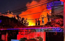 Hà Nội: Cháy xưởng sản xuất ở Hoài Đức, nhiều đoàn tàu phải tạm dừng