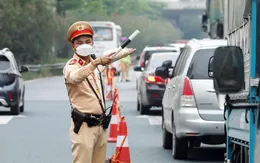 Công an Hà Nội phát hiện, xử lý 888 trường hợp vi phạm Luật Giao thông đường bộ