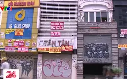 TP Hồ Chí Minh: Nhếch nhác quảng cáo cho thuê mặt bằng