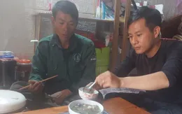 Công an xã giúp người đàn ông khiếm thính đi lạc về với gia đình