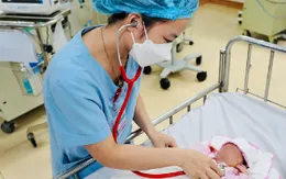 Cứu sống mẹ con sản phụ bị rau bong non thể nặng