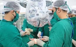 Đau đầu nhiều ngày, đi khám phát hiện khối u não khổng lồ