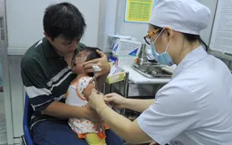Tối 15/12, gần 500.000 liều vaccine 5 trong 1 về Việt Nam