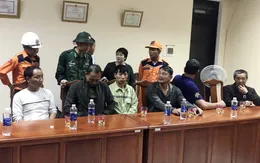 Cứu 2 thuyền viên mất tích, đưa vào bờ an toàn