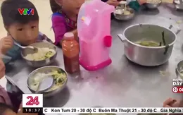 Đề nghị lắp camera giám sát sau vụ 11 học sinh ăn sáng với 2 gói mì chan cơm